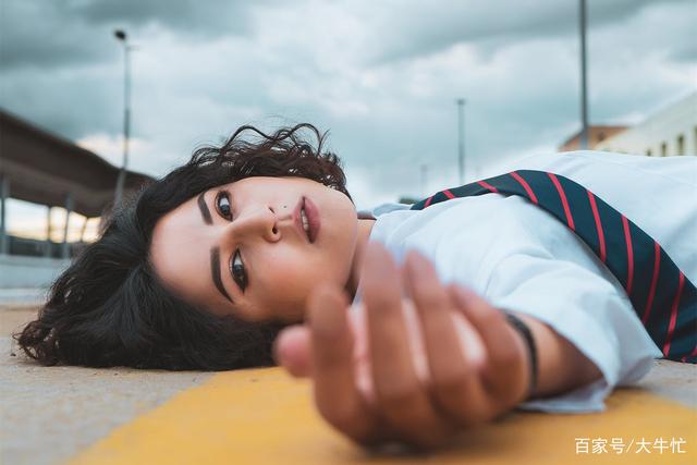 梧州市离婚专业律师好文推荐-婚姻里的人性凉薄：3个离婚案例，你能理解多少感情悲剧？